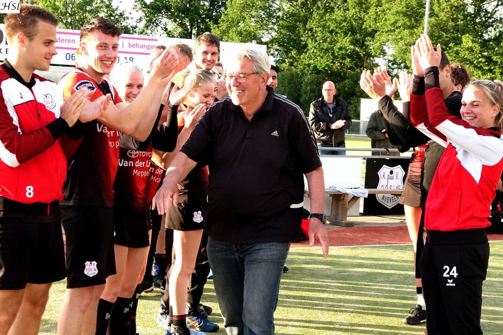 Afscheid staf en spelers DOS’46 28-5-2022