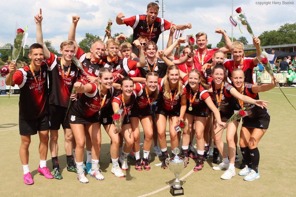 DOS’46 A1 Nederlands kampioen veld 2022 25 juni 2022