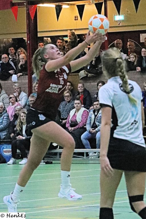 DOS’46/VDK groep 1-HKC/Creon kozijnen 1