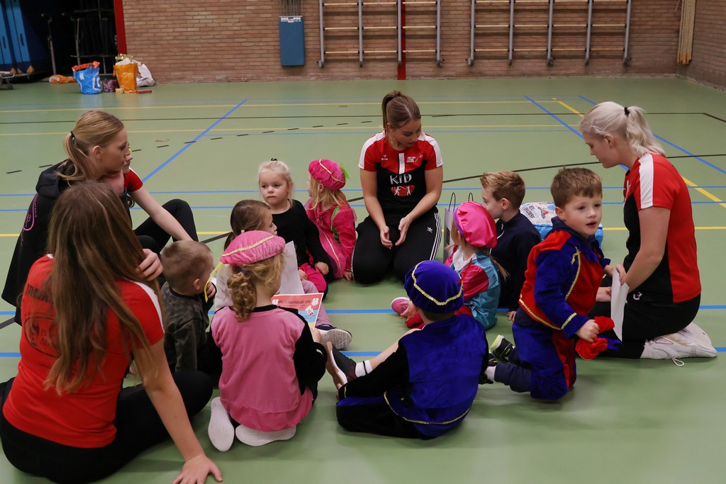 DOS’46/VDK Groep pieten training bij de kangoeroes 30 november 2024
