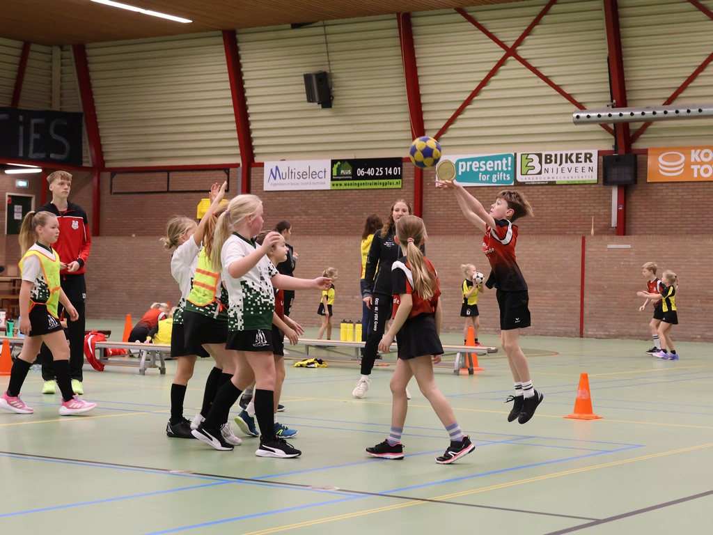 Dos’46 / VDK Groep E2 – Centrum E1