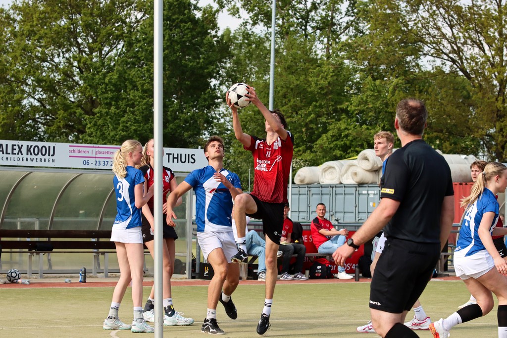 DOS’46/VDK Groep U19-1 – Dindoa U19-1 9 mei 2026