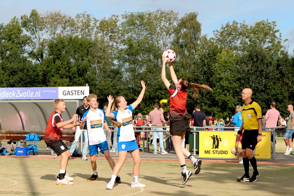 DOS’46/VDK Groep U15-1 – Wit-Blauw/Green Organics U15-1 12 september 2026